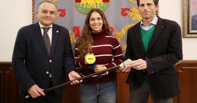 MARÍA HERRERA, CAMPEONA DEL MUNDO FEMENINA DE VELOCIDAD WORLDWCR 2025 ES RECIBIDA EN TALAVERA