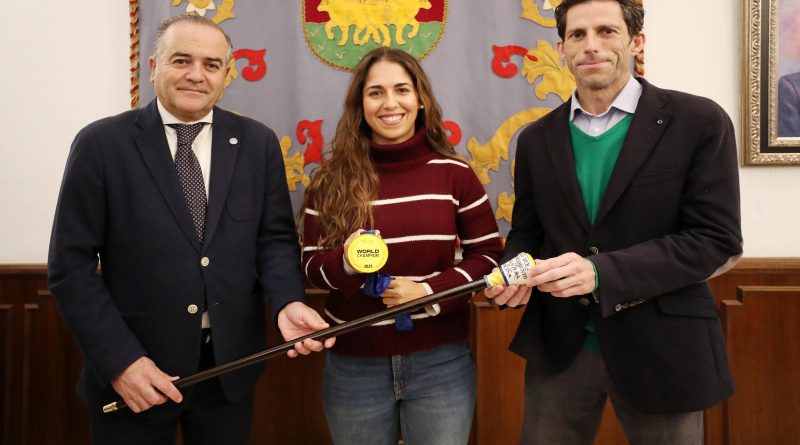 MARÍA HERRERA, CAMPEONA DEL MUNDO FEMENINA DE VELOCIDAD WORLDWCR 2025 ES RECIBIDA EN TALAVERA