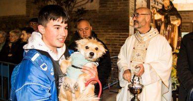 LLEGA SAN ANTÓN, LA TRADICIONAL BENDICIÓN DE ANIMALES CON LA ASOCIACIÓN ‘AMIGOS DE SAN ANTÓN’