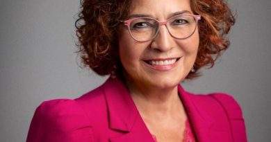 OPINIÓN | ‘NO SUSTITUIRÁN AL PP’ POR CARMEN RIOLOBOS