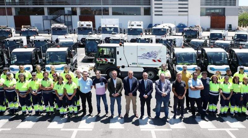 EL AYUNTAMIENTO PRESENTA LA NUEVA FLOTA DE LIMPIEZA “PARA UN GRAN CAMBIO EN TALAVERA”