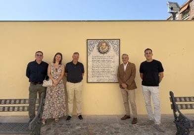 TALAVERA INAUGURA DOS PANELES DE CERÁMICA DEDICADOS A CERVANTES Y FERNANDO DE ROJAS